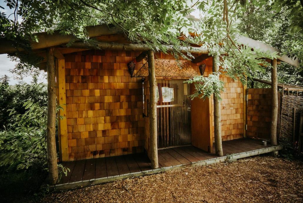 Plush Tents Yurt Village 치체스터 외부 사진