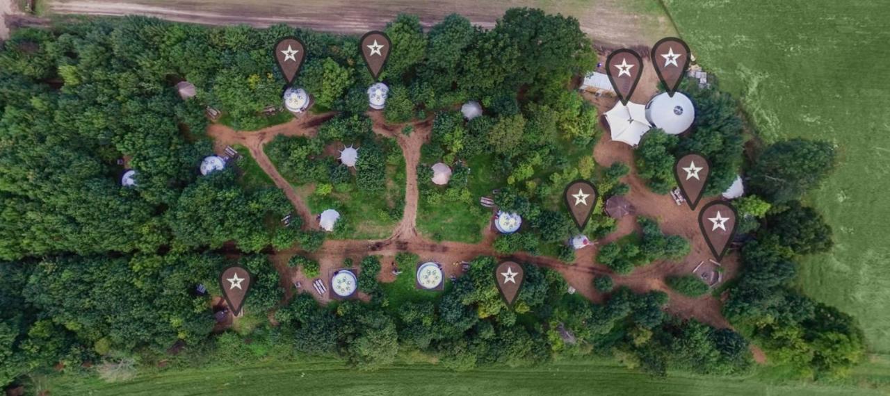 Plush Tents Yurt Village 치체스터 외부 사진
