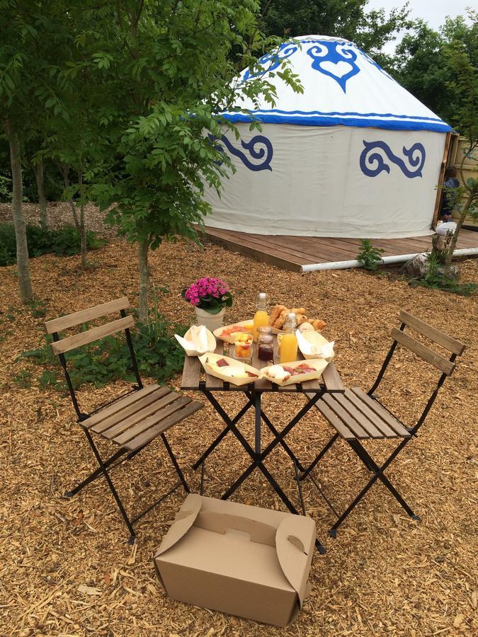 Plush Tents Yurt Village 치체스터 외부 사진