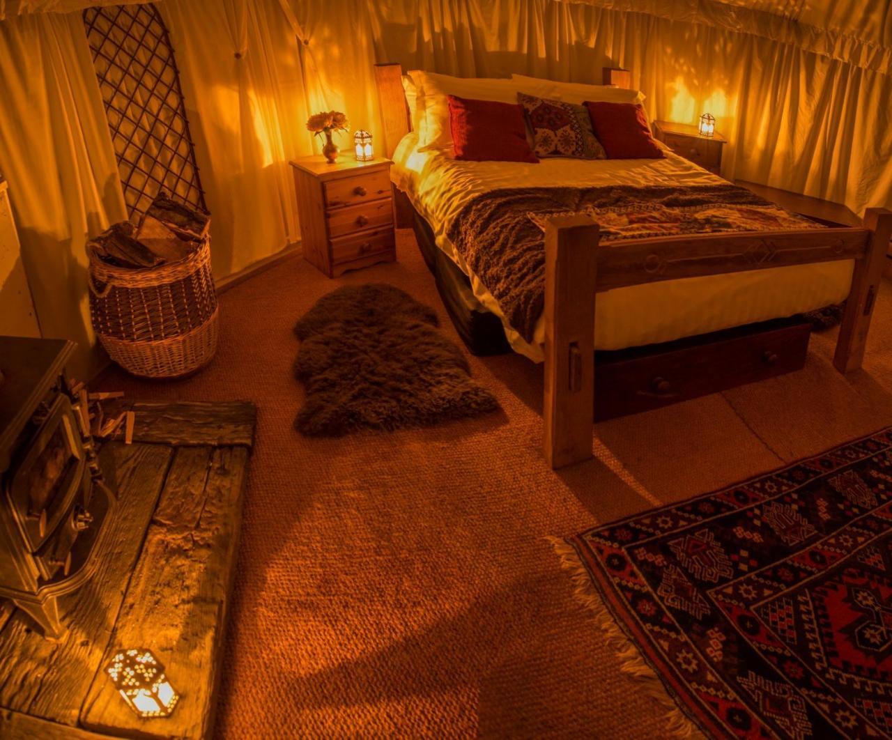 Plush Tents Yurt Village 치체스터 외부 사진