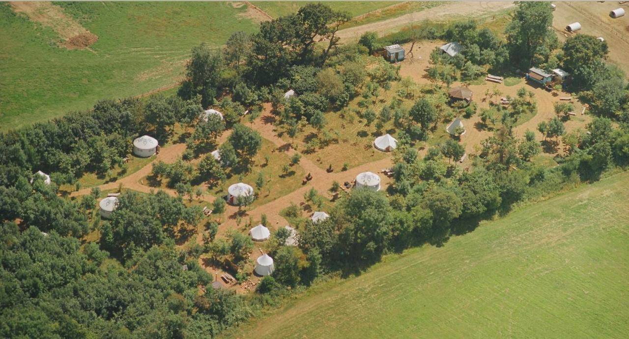 Plush Tents Yurt Village 치체스터 외부 사진