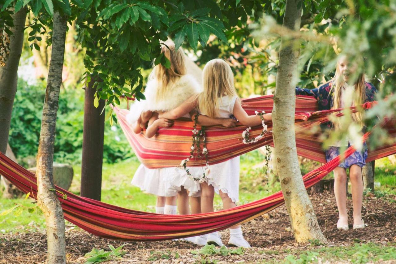 Plush Tents Yurt Village 치체스터 외부 사진